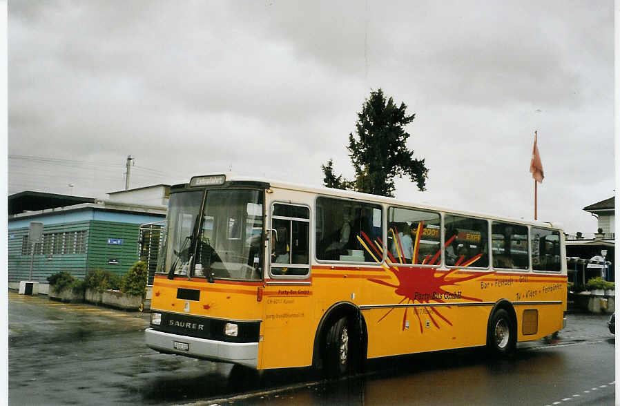 (080'420) - Party-Bus, Ruswil - LU 117'112 - Saurer/R&J am 17. September 2005 beim Bahnhof Thun