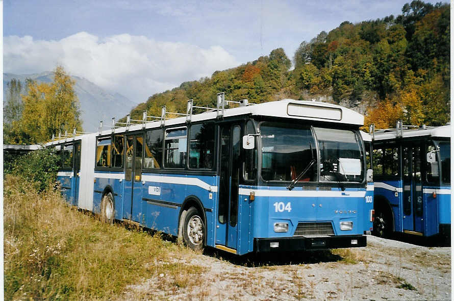 (081'134) - VBL Luzern - Nr. 104 - Volvo/Hess am 20. Oktober 2005 in Nfels