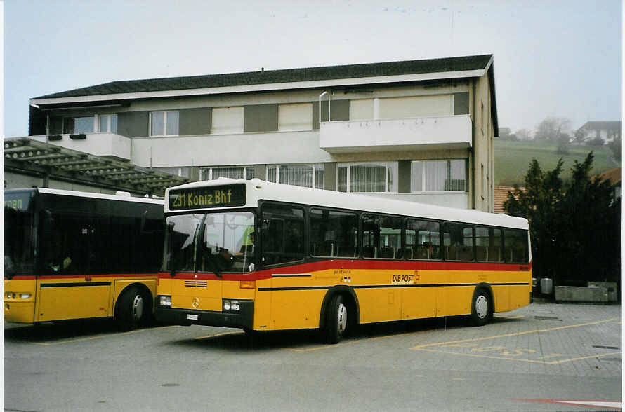 (081'523) - Engeloch, Riggisberg - Nr. 2/BE 447'210 - Mercedes/R&J (ex P 25'366) am 14. November 2005 in Riggisberg, Post