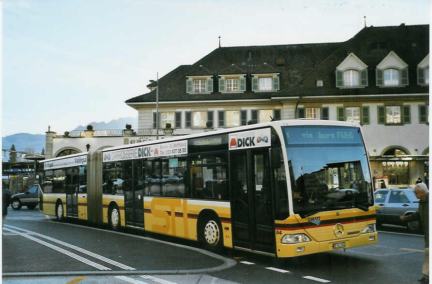 (081'535) - STI Thun - Nr. 84/BE 543'384 - Mercedes am 20. November 2005 beim Bahnhof Thun