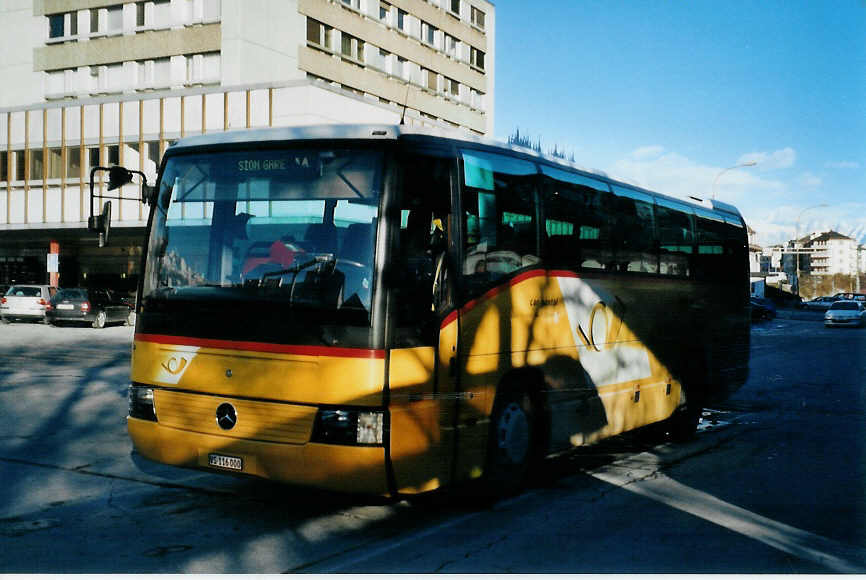 (081'926) - Theytaz, Sion - VS 116'000 - Mercedes (ex Rielle, Sion) am 18. Dezember 2005 beim Bahnhof Sion