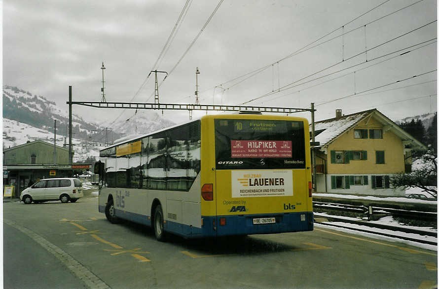 (082'112) - AFA Adelboden - Nr. 5/BE 26'705 - Mercedes am 26. Dezember 2005 beim Bahnhof Reichenbach