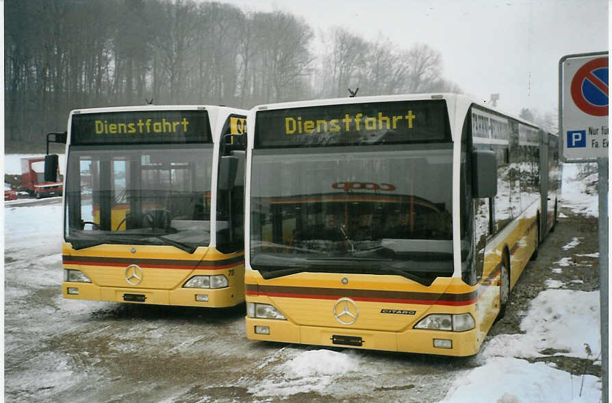 (082'532) - STI Thun - Nr. 75 + 76 - Mercedes am 14. Januar 2006 in Kloten, EvoBus