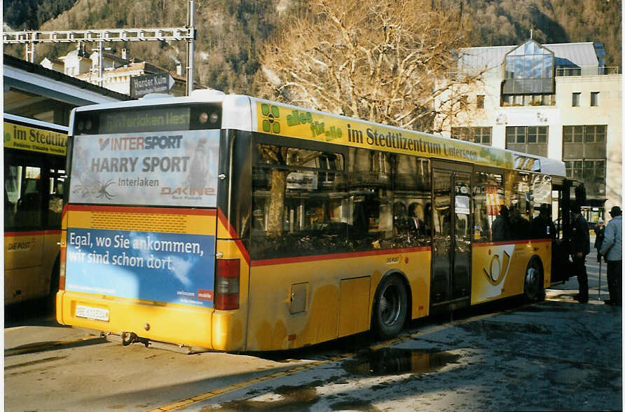 (082'806) - PostAuto Bern - BE 610'534 - MAN/Gppel (ex P 23'034) am 22. Januar 2006 beim Bahnhof Interlaken West