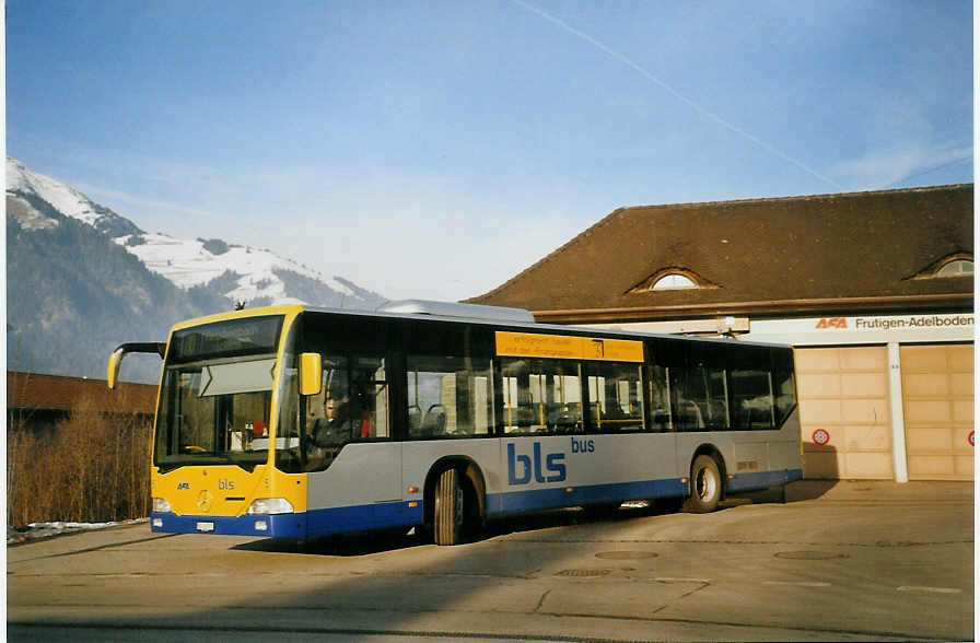 (082'827) - AFA Adelboden - Nr. 5/BE 26'705 - Mercedes am 29. Januar 2006 beim Bahnhof Frutigen
