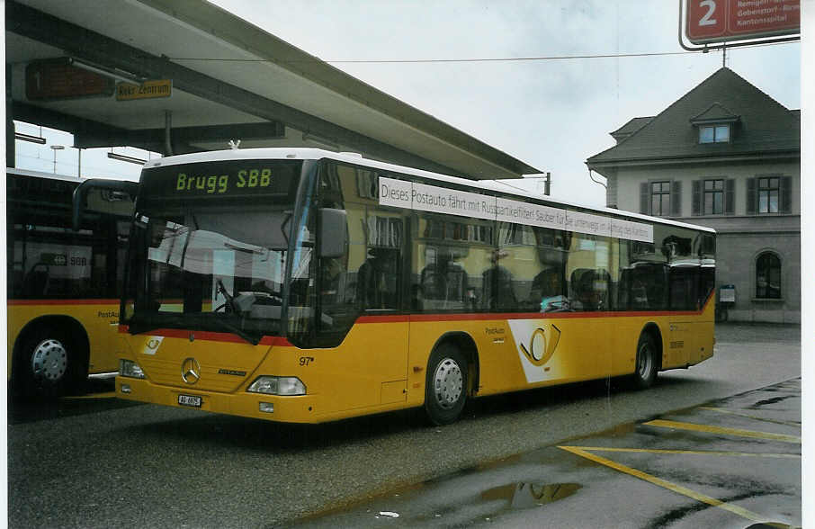(083'022) - Voegtlin-Meyer, Brugg - Nr. 97/AG 6975 - Mercedes am 18. Februar 2006 beim Bahnhof Brugg
