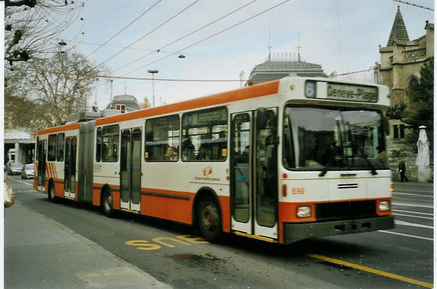 (083'413) - TPG Genve - Nr. 698 - NAW/Hess Gelenktrolleybus am 6. Mrz 2006 in Genve, 22-Cantons