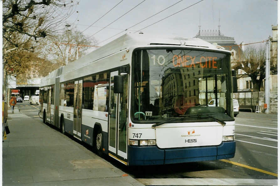 (083'420) - TPG Genve - Nr. 747 - Hess/Hess Gelenktrolleybus am 6. Mrz 2006 in Genve, 22-Cantons