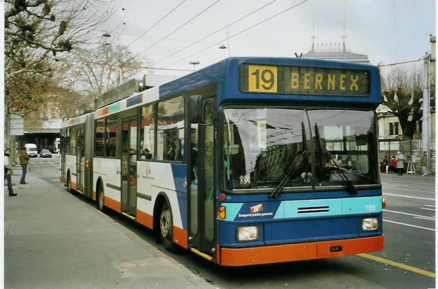 (083'432) - TPG Genve - Nr. 705 - NAW/Hess Gelenktrolleybus am 6. Mrz 2006 in Genve, 22-Cantons