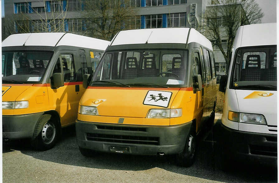 (084'016) - CarPostal Vaud-Fribourg - Fiat am 19. Mrz 2006 in Yverdon, Garage