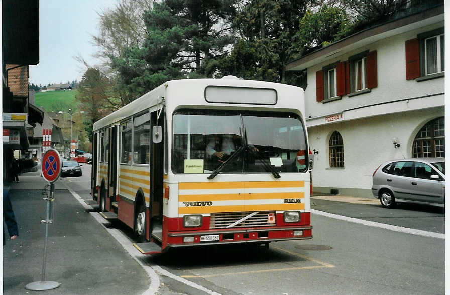 (084'535) - AOE Langnau - Nr. 11/BE 550'362 - Volvo/R&J (ex STI Thun Nr. 33; ex SAT Thun Nr. 33) am 1. Mai 2006 beim Bahnhof Langnau
