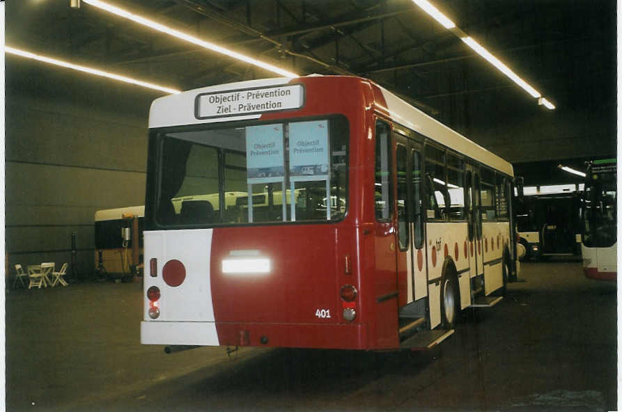 (084'732) - TPF Fribourg - Nr. 401/FR 300'318 - Volvo/R&J (ex GFM Fribourg Nr. 64; ex SVB Bern Nr. 184) am 8. Mai 2006 in Thun, Expo