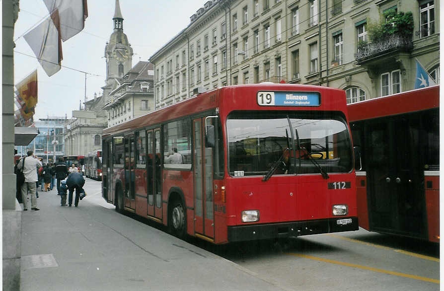 (084'823) - Bernmobil, Bern - Nr. 112/BE 500'112 - Volvo/R&J am 10. Mai 2006 beim Bahnhof Bern