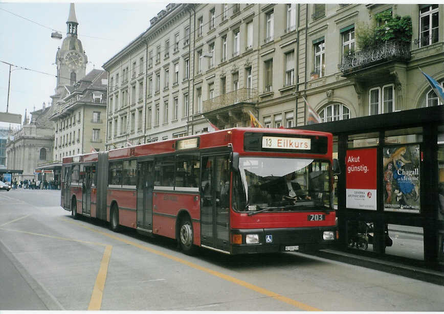 (084'834) - Bernmobil, Bern - Nr. 203/BE 500'203 - MAN am 10. Mai 2006 beim Bahnhof Bern