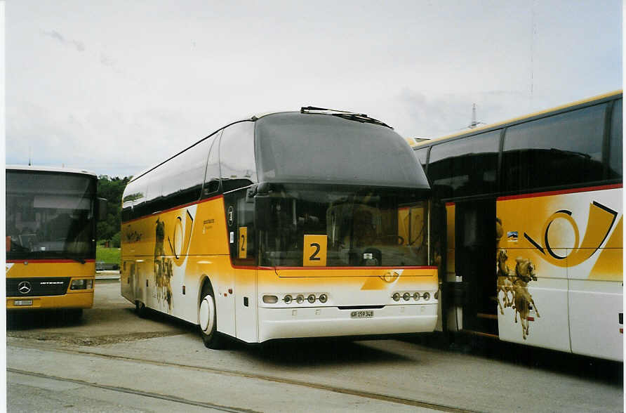 (085'100) - PostAuto Graubnden - GR 159'348 - Neoplan (ex P 25'151) am 13. Mai 2006 in Aarberg, Galva-Areal