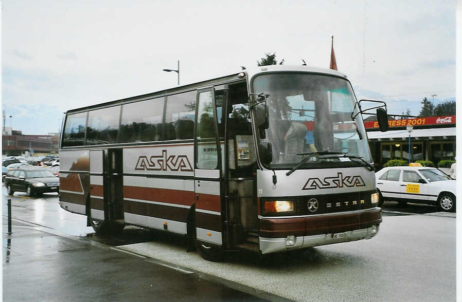 (085'128) - ASKA Aeschi - Nr. 11/BE 91'535 - Setra am 17. Mai 2006 beim Bahnhof Thun