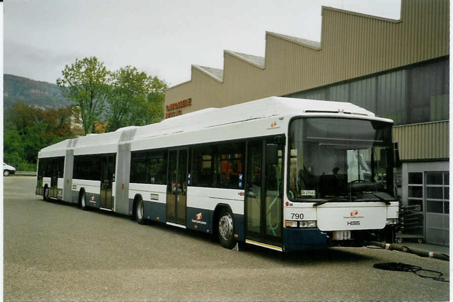 (085'235) - TPG Genve - Nr. 790/SO 12'568 U - Hess/Hess Doppelgelenktrolleybus am 20. Mai 2006 in Bellach, Hess