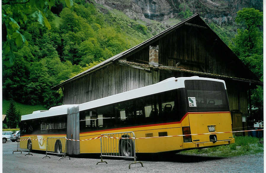 (085'415) - Schmocker, Stechelberg (PostAuto Bern) - Nr. 5/BE 610'548 - Volvo/Hess (ex P 27'729) am 21. Mai 2006 in Stechelberg, Hotel