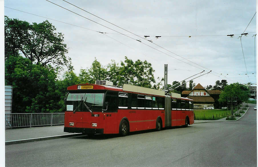 (085'733) - Bernmobil, Bern - Nr. 61 - FBW/Hess Gelenktrolleybus am 28. Mai 2006 in Bern, Zentrum Paul Klee