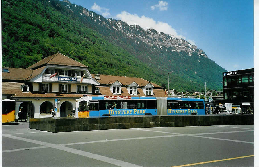 (085'819) - PostAuto Bern - BE 610'549 - Volvo/R&J (ex VB Biel Nr. 133) am 3. Juni 2006 beim Bahnhof Interlaken Ost