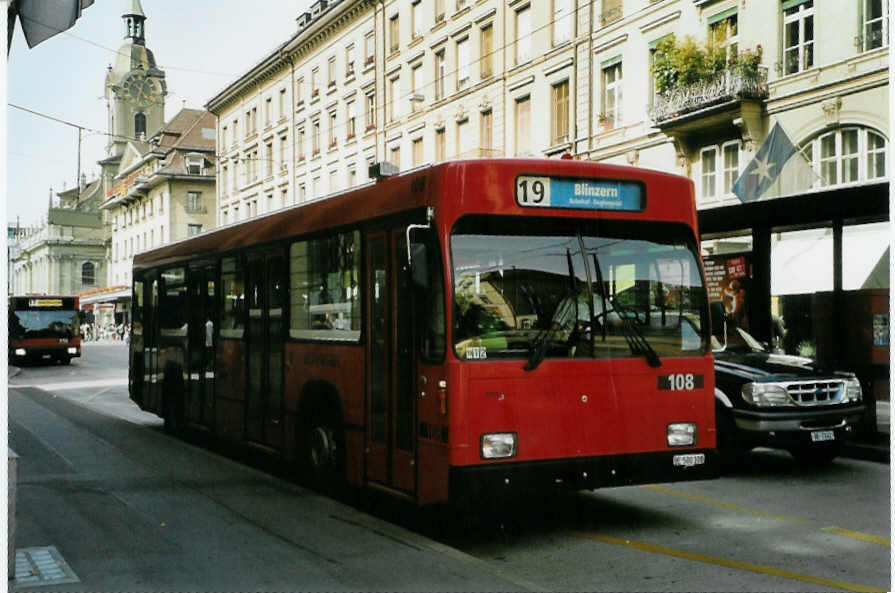 (086'218) - Bernmobil, Bern - Nr. 108/BE 500'108 - Volvo/R&J am 16. Juni 2006 beim Bahnhof Bern