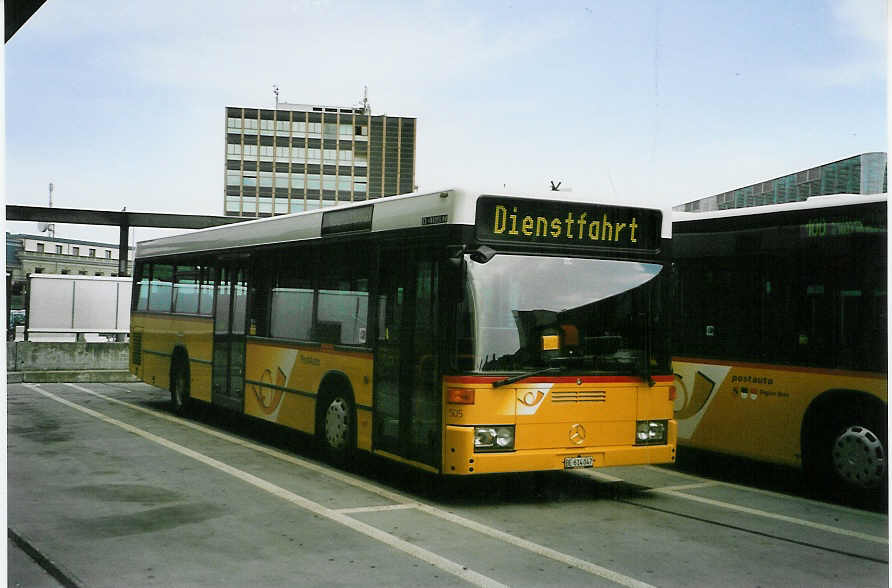 (087'035) - PostAuto Bern - Nr. 505/BE 614'047 - Mercedes (ex P 25'593) am 25. Juni 2006 in Bern, Postautostation