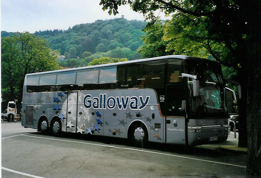(087'133) - Aus England: Galloway, Mendlesham - Nr. 239/AY06 CPX - Van Hool am 8. Juli 2006 in Freiburg, Karlsplatz