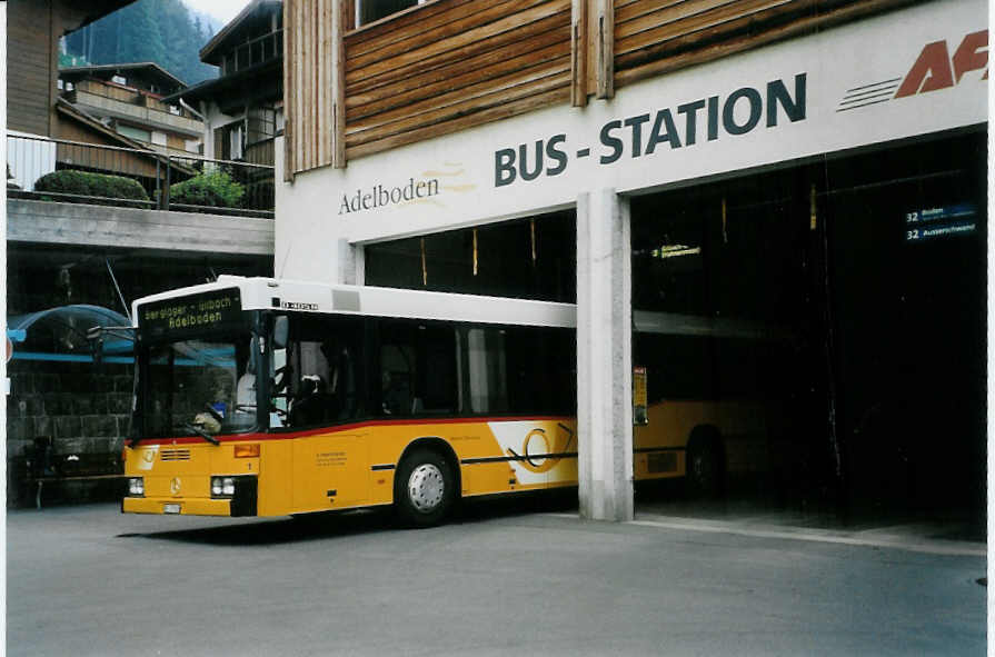 (087'302) - Portenier, Adelboden - Nr. 1/BE 27'928 - Mercedes (ex P 25'197; ex In Albon, Visp Nr. 4) am 16. Juli 2006 beim Autobahnhof Adelboden