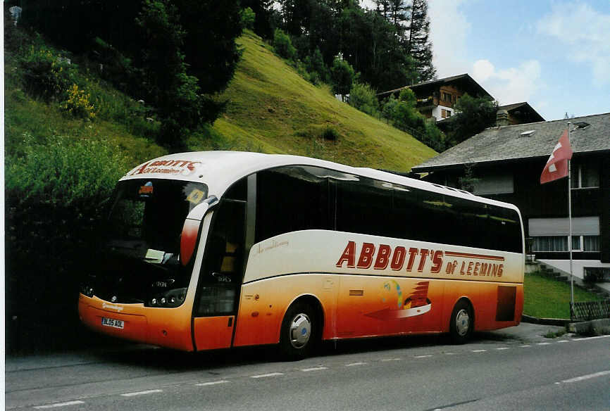 (087'323) - Aus England: Abbott's, Leeming - BL05 AOL - Volvo/Sunsundegui am 23. Juli 2006 in Adelboden, Margeli
