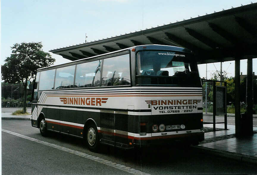 (087'422) - Binninger, Vrstetten - EM-HY 96 - Setra am 24. Juli 2006 beim Bahnhof Freiburg
