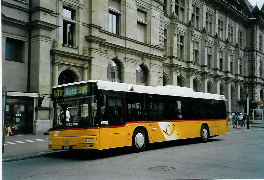 (088'213) - Moser, Flaach - Nr. 4/ZH 594'873 - MAN (ex Nr. 5) am 28. Juli 2006 beim Hauptbahnhof Winterthur