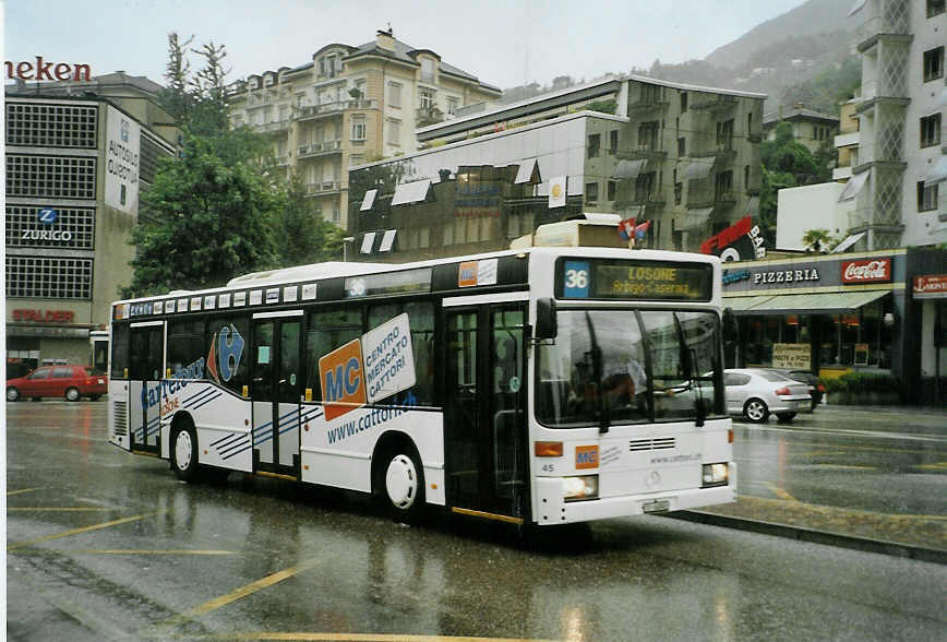 (088'712) - FART Locarno - Nr. 45/TI 64'945 - Mercedes am 3. August 2006 beim Bahnhof Locarno