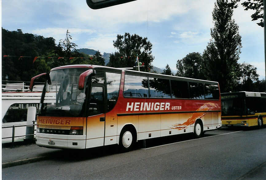 (089'704) - Heiniger, Uster - ZH 60'451 - Setra am 6. September 2006 bei der Schifflndte Thun