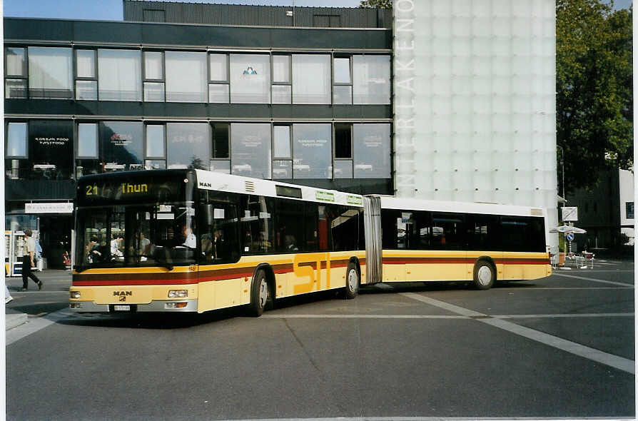 (089'803) - STI Thun - Nr. 88/BE 572'088 - MAN am 24. September 2006 beim Bahnhof Interlaken Ost