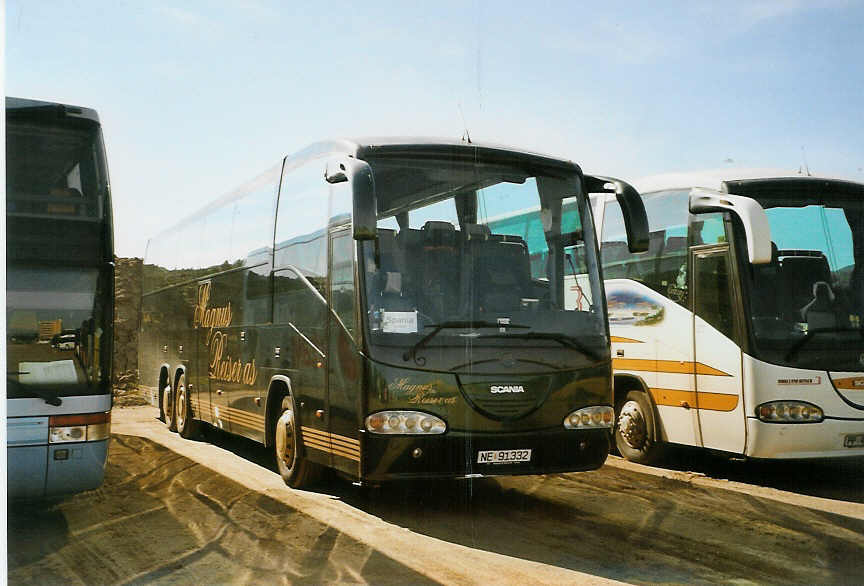 (090'011) - Aus Norwegen: Alagnus - NE 91'332 - Scania/Irizar am 7. Oktober 2006 in St. Susanna, Parkplatz