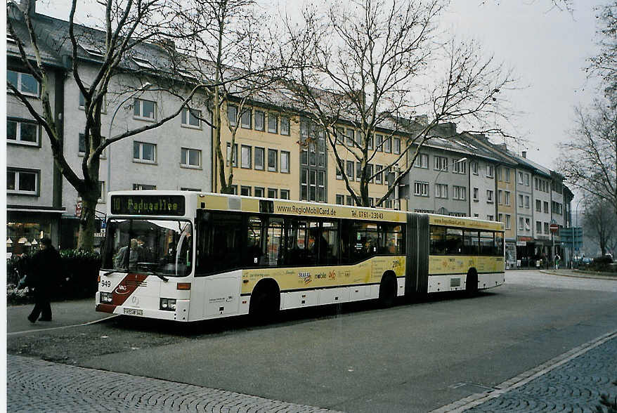 (091'036) - VAG Freiburg - Nr. 949/FR-SW 949 - Mercedes am 23. Dezember 2006 in Freiburg, Siegesdenkmal