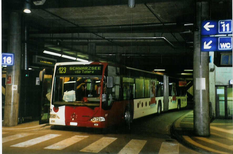 (092'037) - TPF Fribourg - Nr. 137/FR 300'282 - Mercedes am 17. Februar 2007 in Fribourg, Busbahnhof
