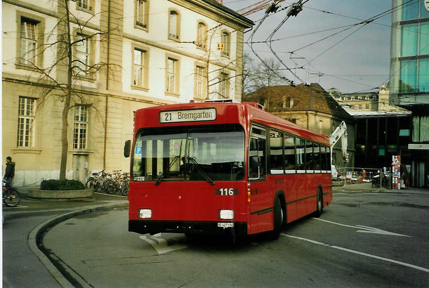 (092'203) - Bernmobil, Bern - Nr. 116/BE 427'116 - Volvo/R&J am 19. Februar 2007 beim Bahnhof Bern