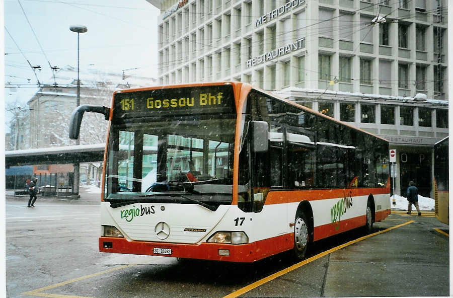 (093'033) - Regiobus, Gossau - Nr. 17/SG 16'492 - Mercedes am 22. Mrz 2007 beim Bahnhof St. Gallen