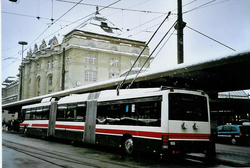 (093'111) - VBSG St. Gallen - Nr. 155 - NAW/Hess Doppelgelenktrolleybus am 22. Mrz 2007 beim Bahnhof St. Gallen