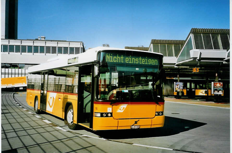 (093'608) - Steiner, Ortschwaben - Nr. 16/BE 257'095 - Volvo/Hess am 7. April 2007 in Bern, Postautostation