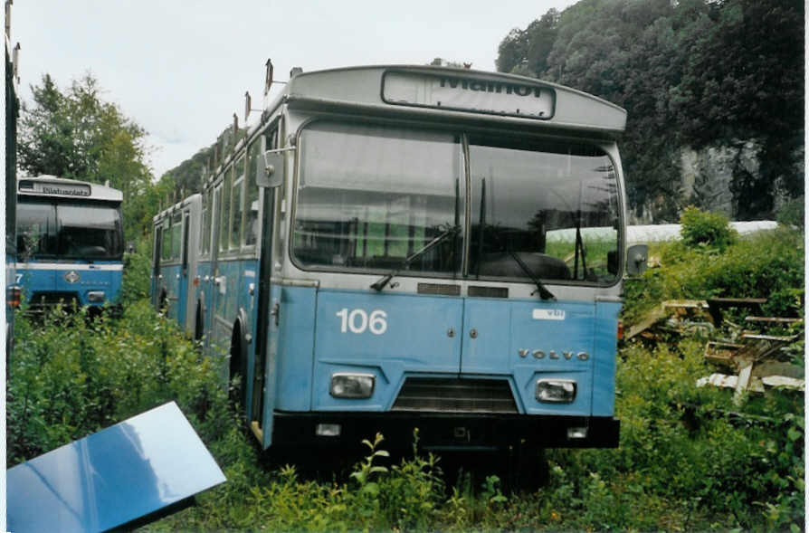 (095'217) - VBL Luzern - Nr. 106 - Volvo/Hess am 2. Juni 2007 in Nfels