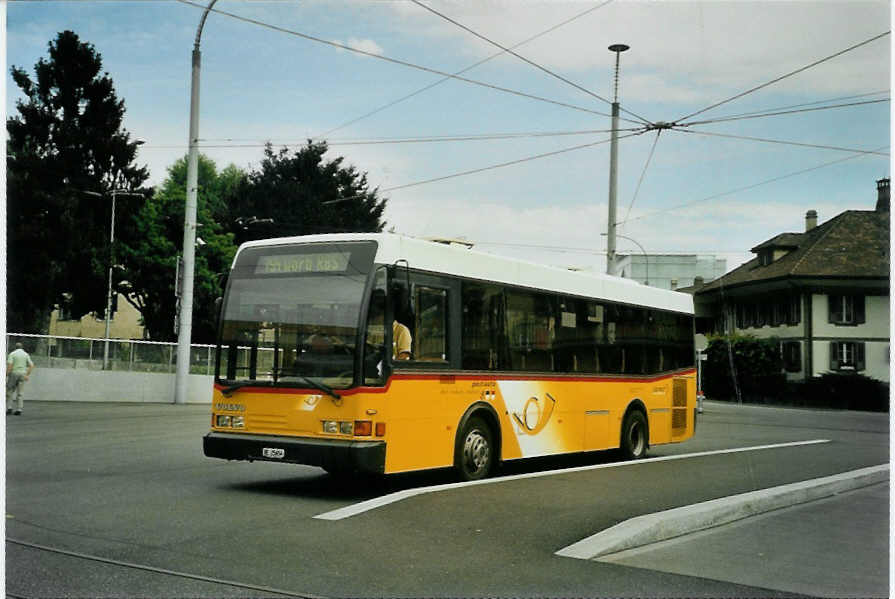 (096'311) - Gurtner, Worb - Nr. 4/BE 25'654 - Volvo/Berkhof am 17. Juli 2007 beim Bahnhof Worb Dorf