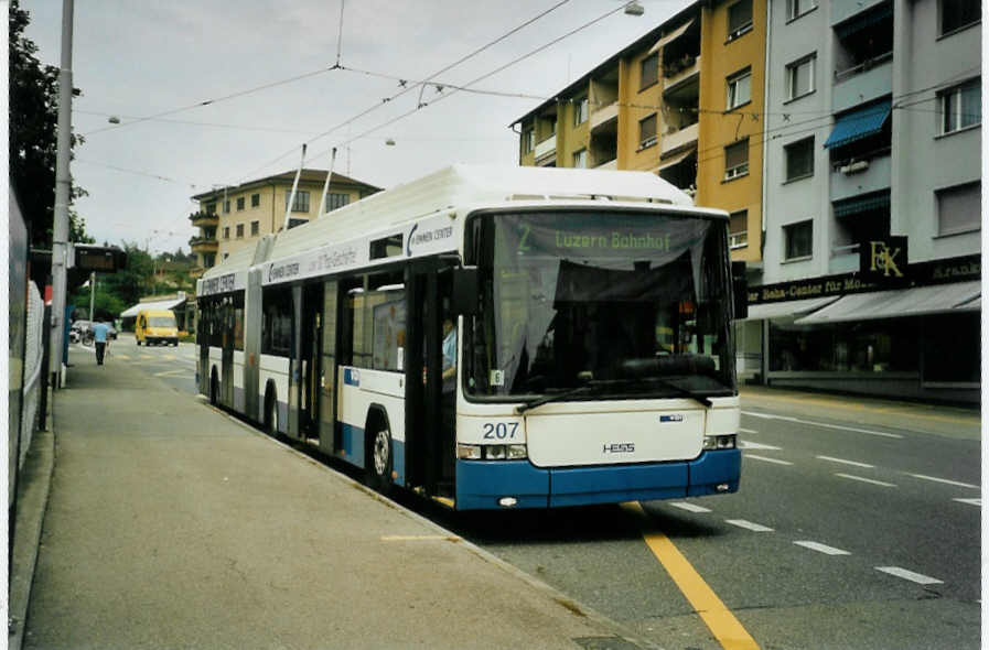 (096'730) - VBL Luzern - Nr. 207 - Hess/Hess Gelenktrolleybus am 23. Juli 2007 in Emmenbrcke, Sprengi