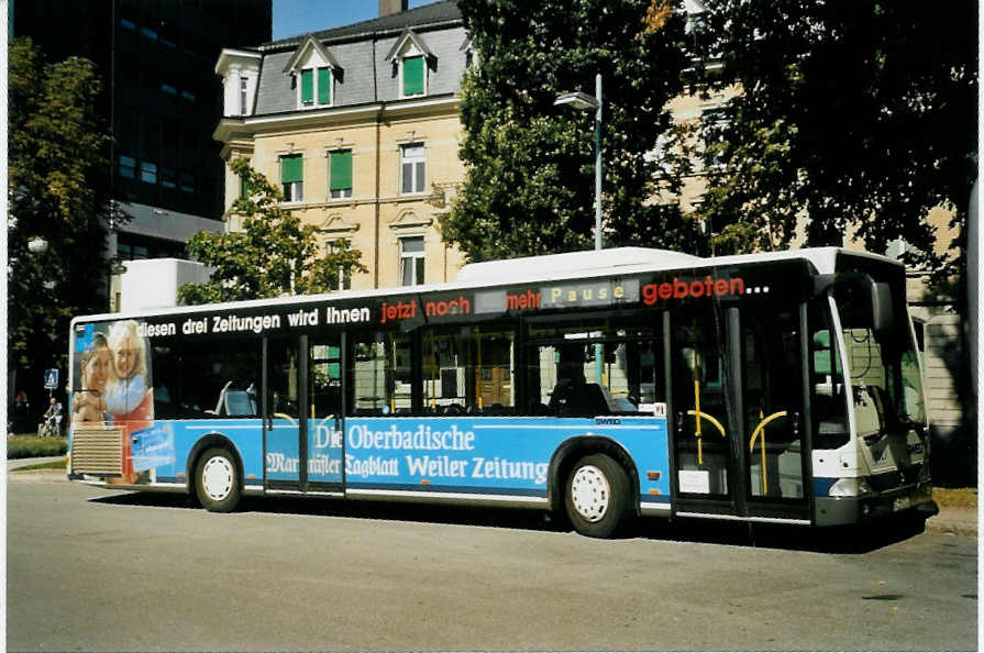 (097'015) - SWEG Lahr - FR-H 1724 - Mercedes am 6. August 2007 beim Bahnhof Lrrach
