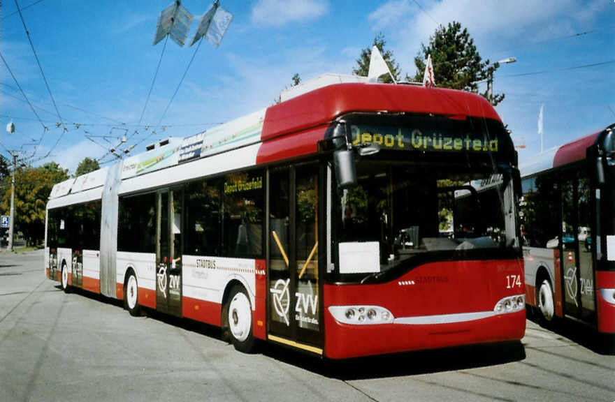 (098'614) - SW Winterthur - Nr. 174 - Solaris Gelenktrolleybus am 15. September 2007 in Winterthur, Depot Grzefeld
