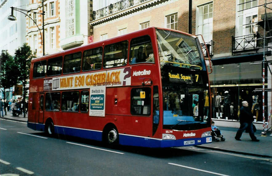 (098'929) - Metroline - Nr. SEL 744/LK07 BAO - Scania am 25. September 2007 in London, Oxford Street