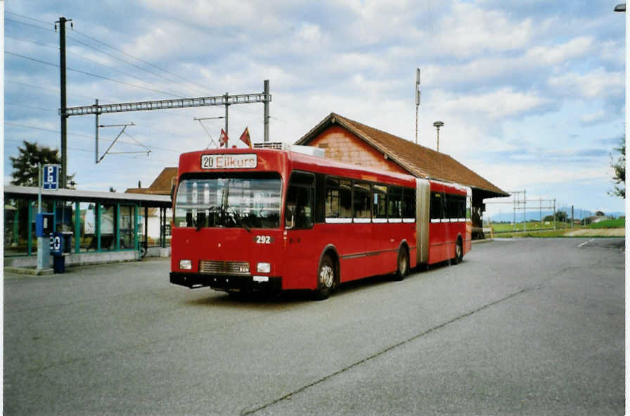 (099'527) - Bernmobil, Bern - Nr. 292/BE 419'292 - Volvo/R&J-Hess-Gangloff am 30. September 2007 beim Bahnhof Riedbach