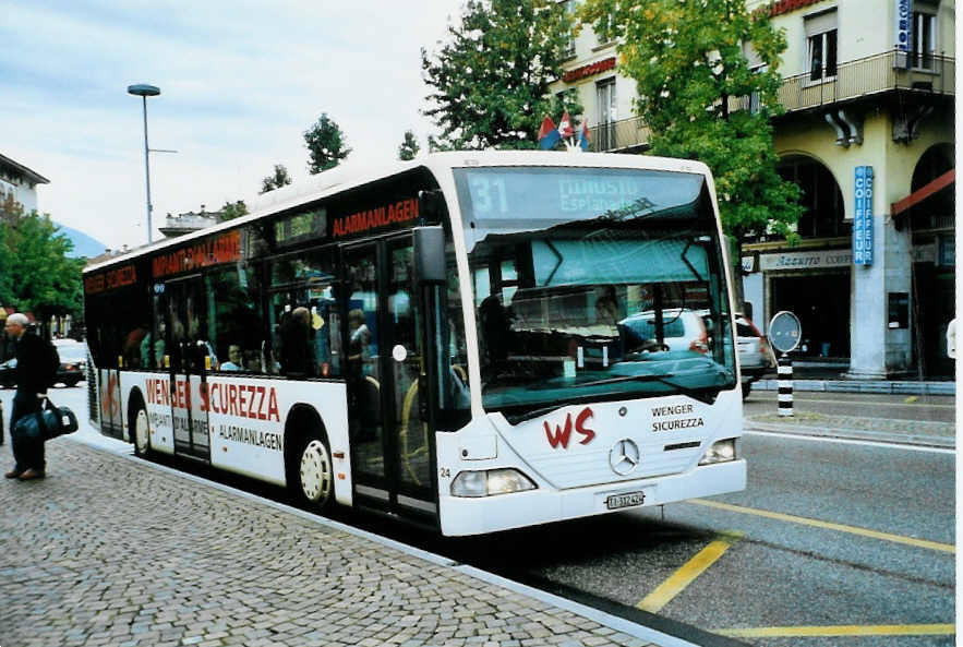 (099'820) - FART Locarno - Nr. 24/TI 312'424 - Mercedes am 4. Oktober 2007 beim Bahnhof Locarno