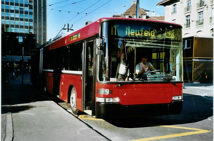 (100'205) - Bernmobil, Bern - Nr. 9 - NAW/Hess Gelenktrolleybus am 7. Oktober 2007 beim Bahnhof Bern